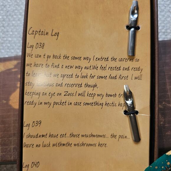 Calligraphy Turquoise Feather Pen with 5 different tips in box (smashed) - Picture 4 of 5